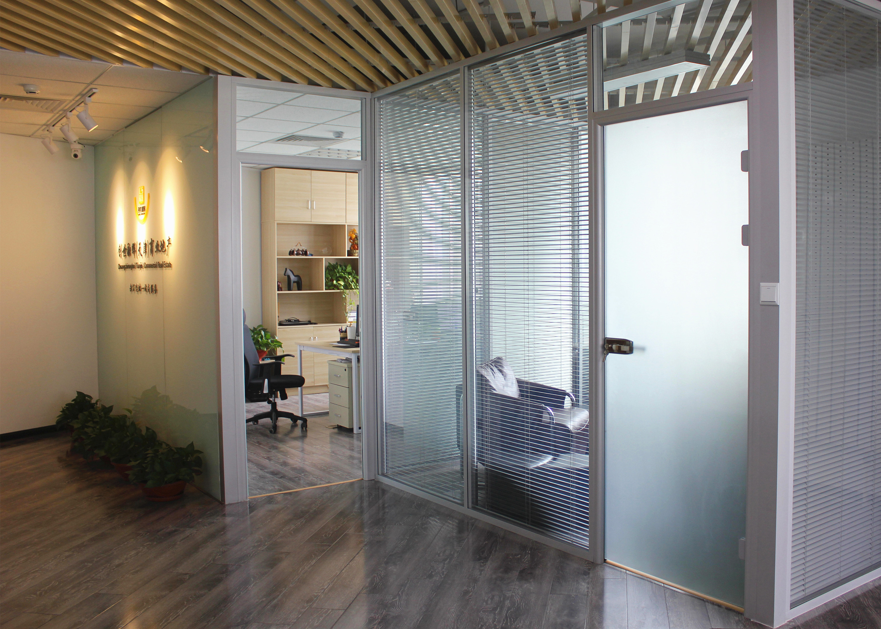 天津市金勝達裝飾工程裝修現(xiàn)場實景解析 品質工藝與空間美學的直觀呈現(xiàn)